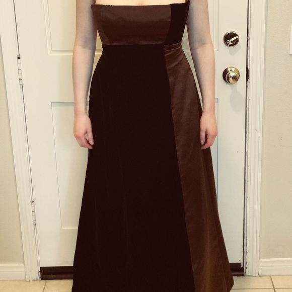 Dan Carlin Ball Gown with Wrap - Picture 2 of 11